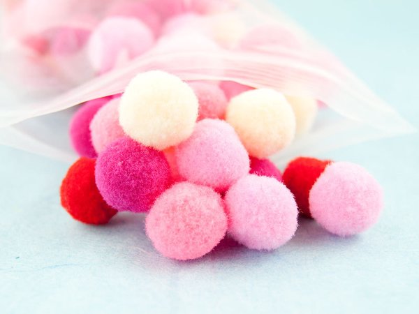 10x PomPoms ohne Ösen 15mm Farbmischung ROSA