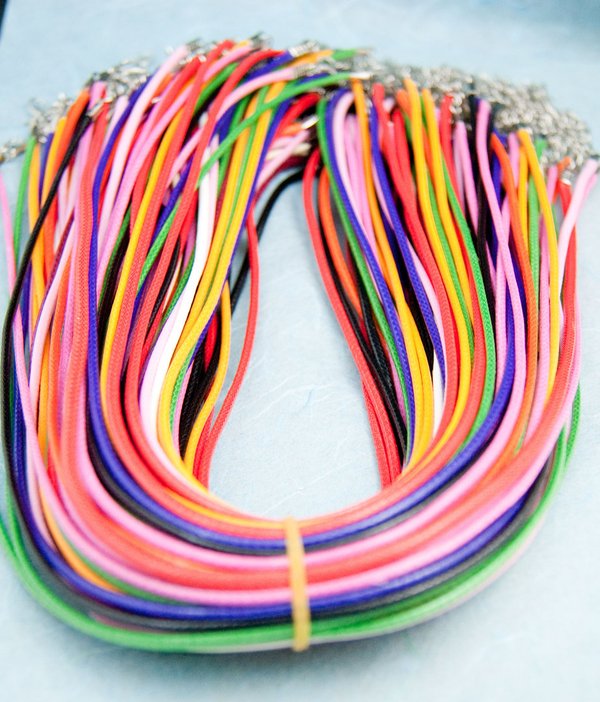 Halsband mit Verschluß 45cm Snake-Effekt  Ø2,5 Farbauswahl