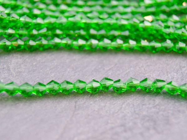1 Strg. facettierte Glasperlen bicone 3x3mm grün, 005179