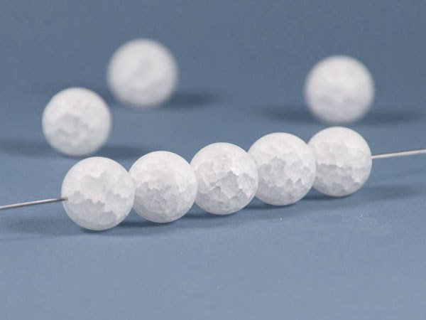 2x Bergkristall rund crackle 12mm matt-weiß