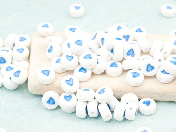 Herzen Perlen 7 mm Acryl weiß/blau #5761